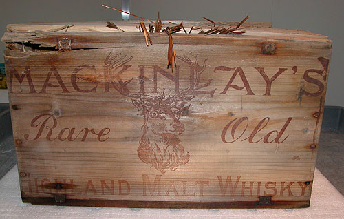 http://blog.thewhiskyexchange.com/core/wp-content/uploads/2011/04/Shackleton-box-side.jpg